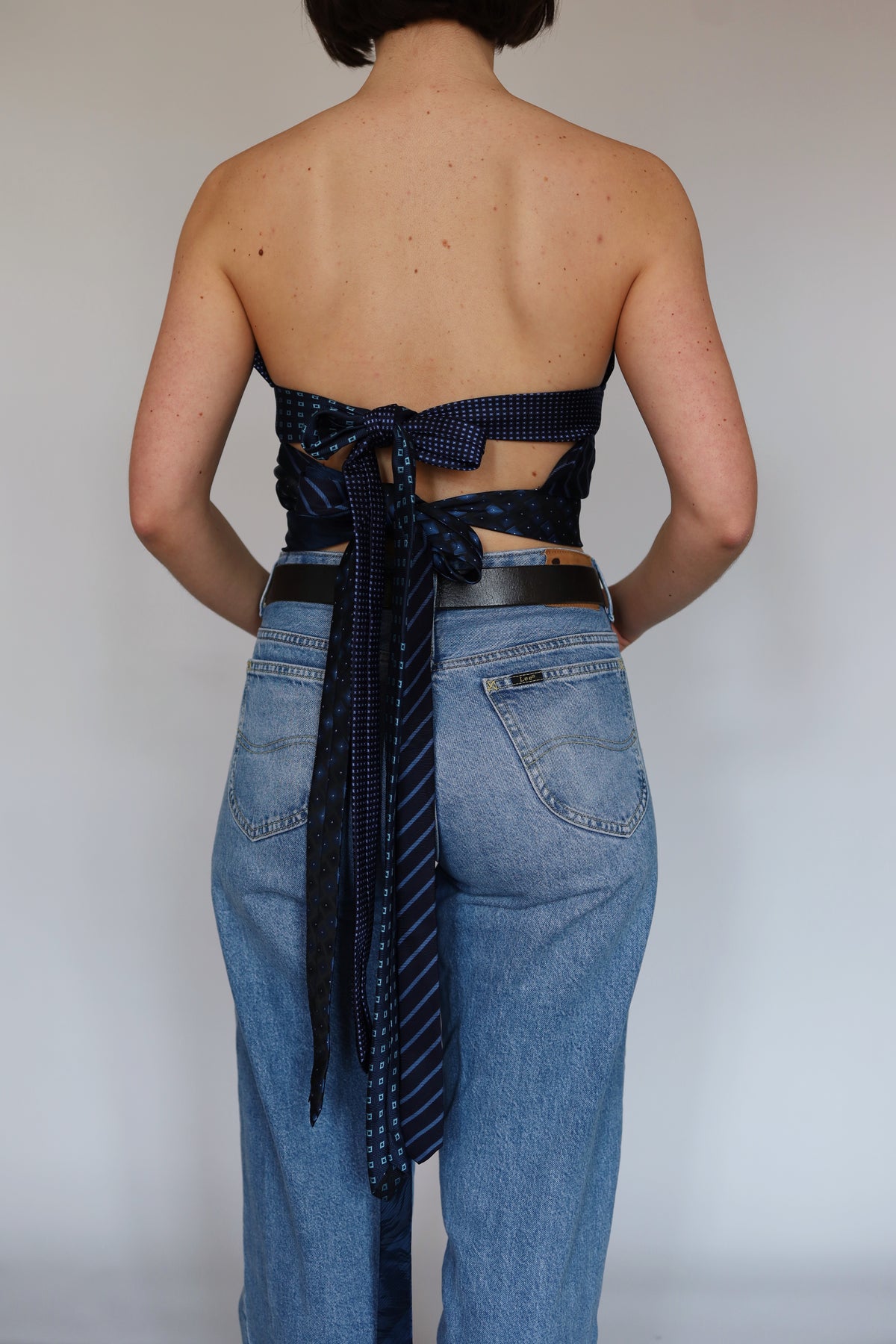 TIE TOP 09