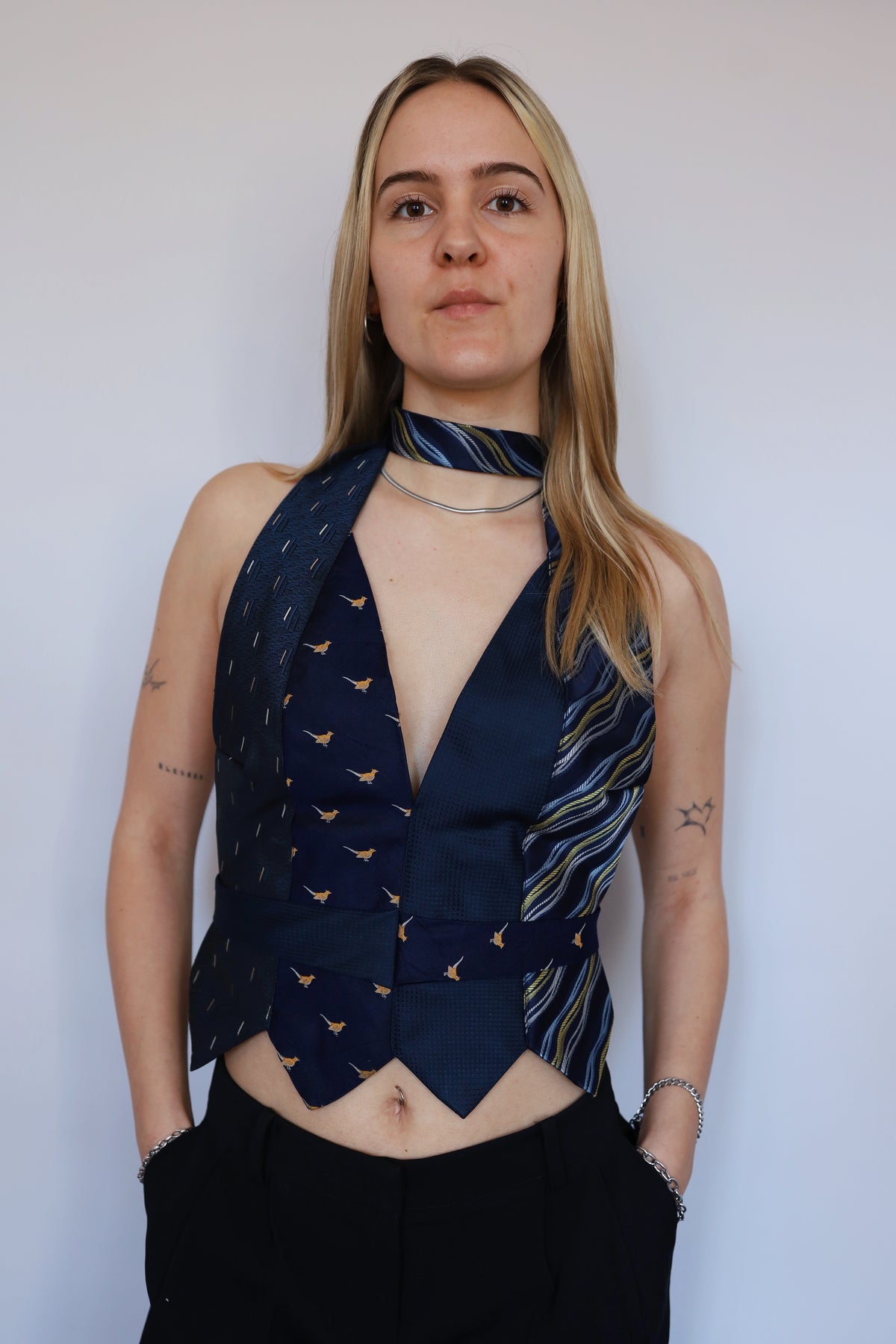 TIE TOP 18